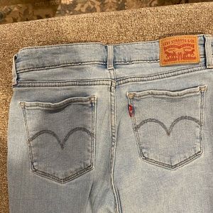 Levi’s 711 skinny jeans